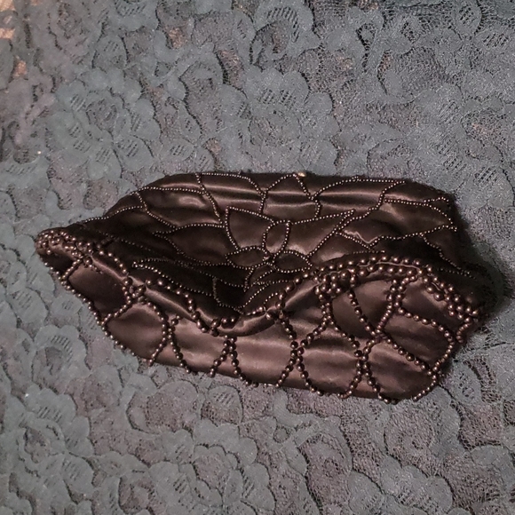 💃🏼🪩🕺Black Beaded Clutch - Picture 5 of 5